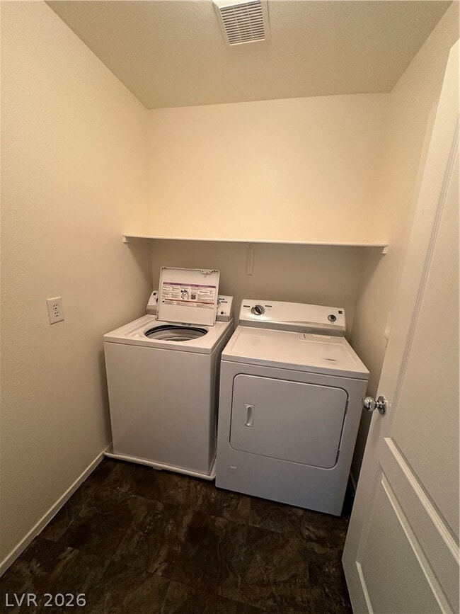 Building Photo - 10573 Danielson Ave