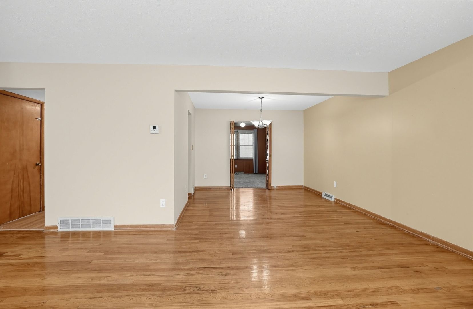 Building Photo - 3190 Ashwood Rd