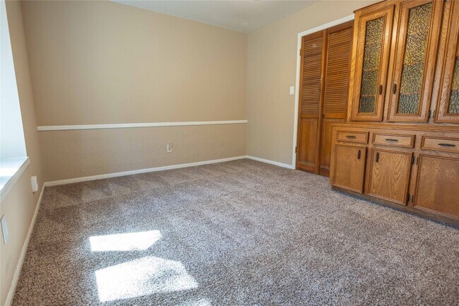 Building Photo - 27245 Kane Ln