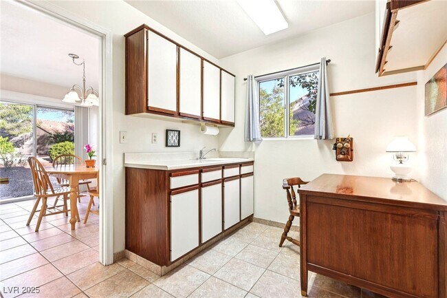 Building Photo - 3013 Sungold Dr