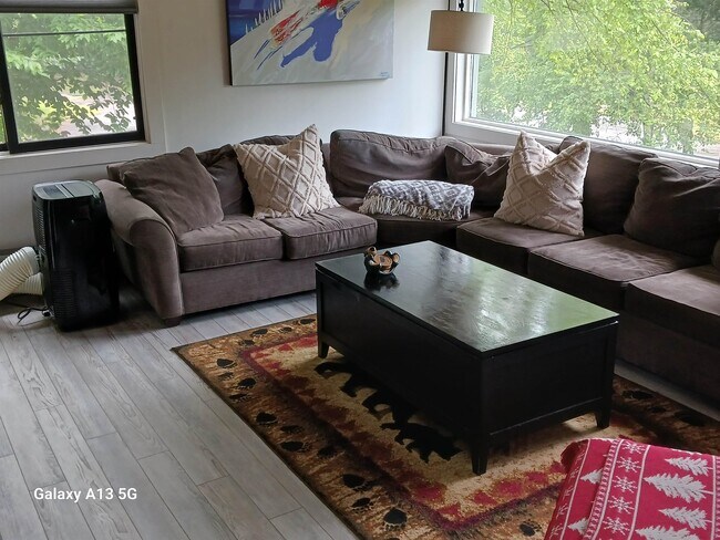 Building Photo - 114 Easterly Rd