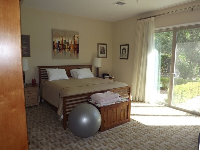 Building Photo - **WONDERFUL SINGLE STORY HOME IN GUARD GAT...