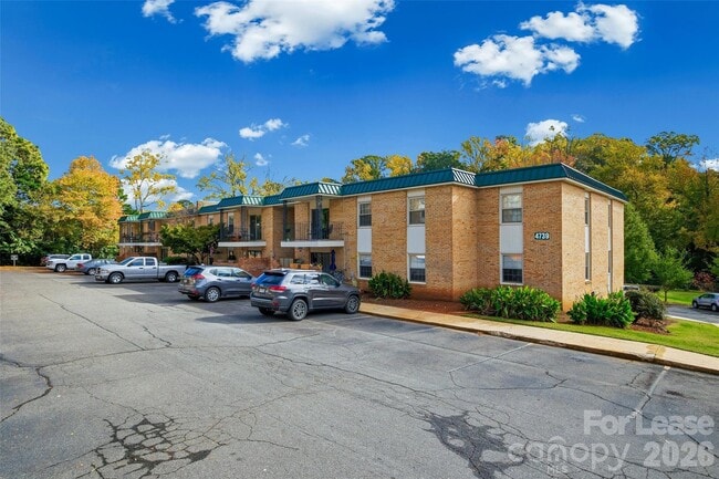 Building Photo - 4739 Hedgemore Dr