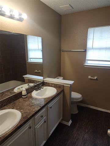 Building Photo - 2917 Clovermeadow Dr