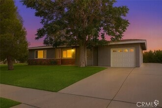 Building Photo - 16148 La Cubre Dr