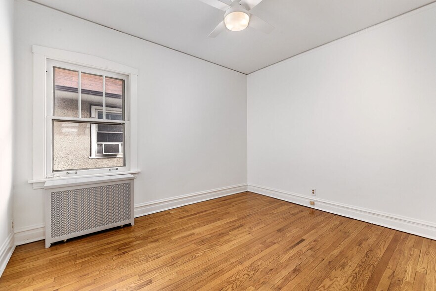 Building Photo - 1003 Beloit Ave