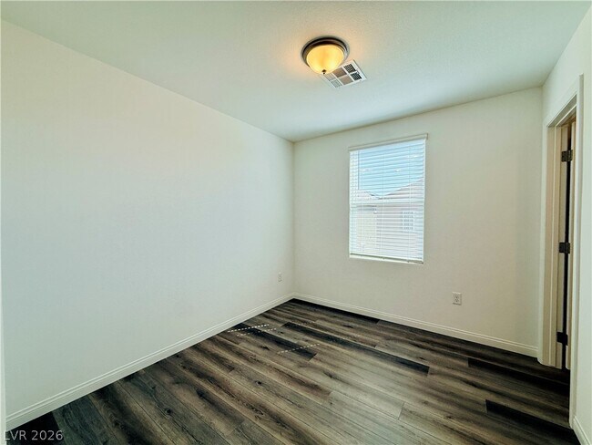 Building Photo - 398 Moonlight Opera Ct
