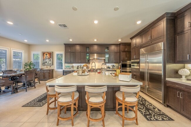 Building Photo - Altair Mansion, 24 Hour Guarded, 5Bed|6bath, Nearly 5000sqf