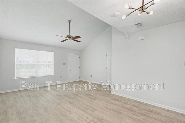 Building Photo - 128 Fox Chase Rd