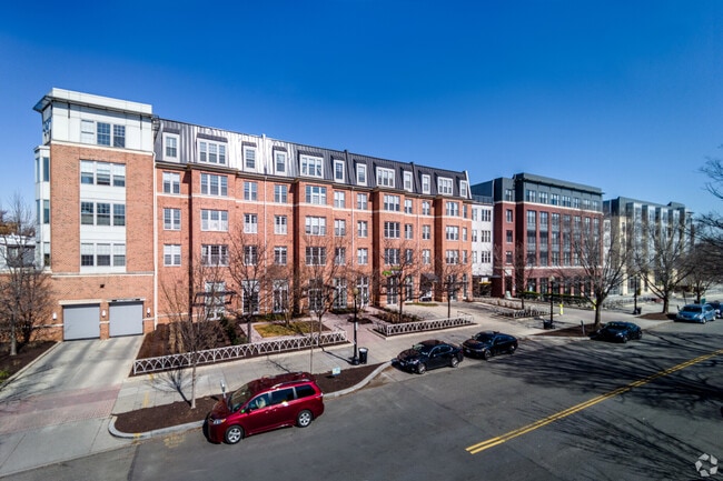 Building Photo - 1391 Pennsylvania Ave SE