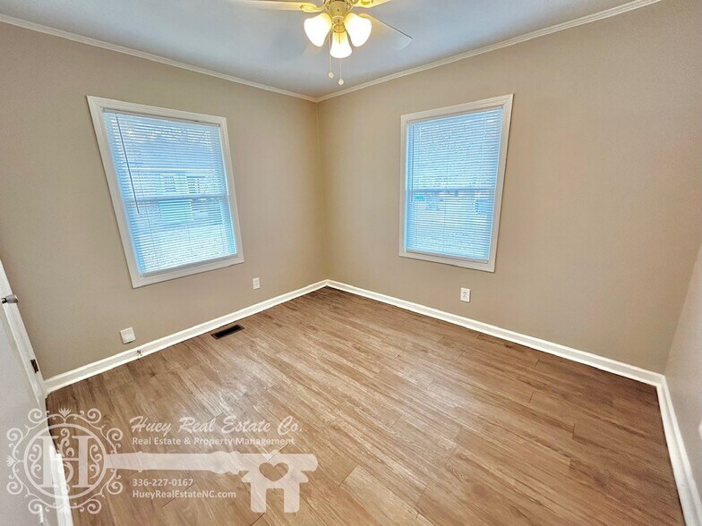 Building Photo - 407 Laurel Hill Dr