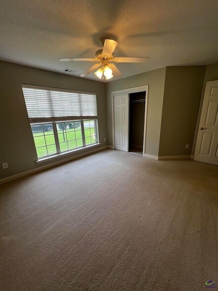 Building Photo - 306 Hummingbird Ln