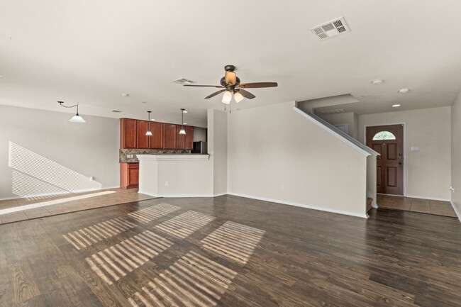 Building Photo - 1012 Tumbleweed Trail