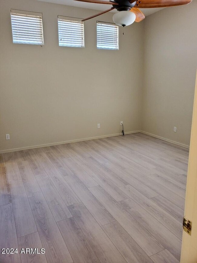 Building Photo - 1864 W Olive Way