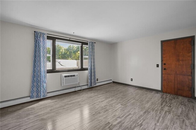 Building Photo - 2160 Mineral Spring Ave