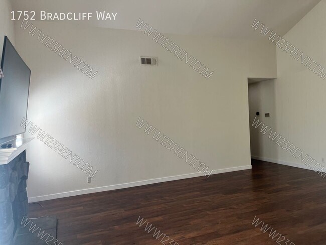 Building Photo - 1752 Bradcliff Way