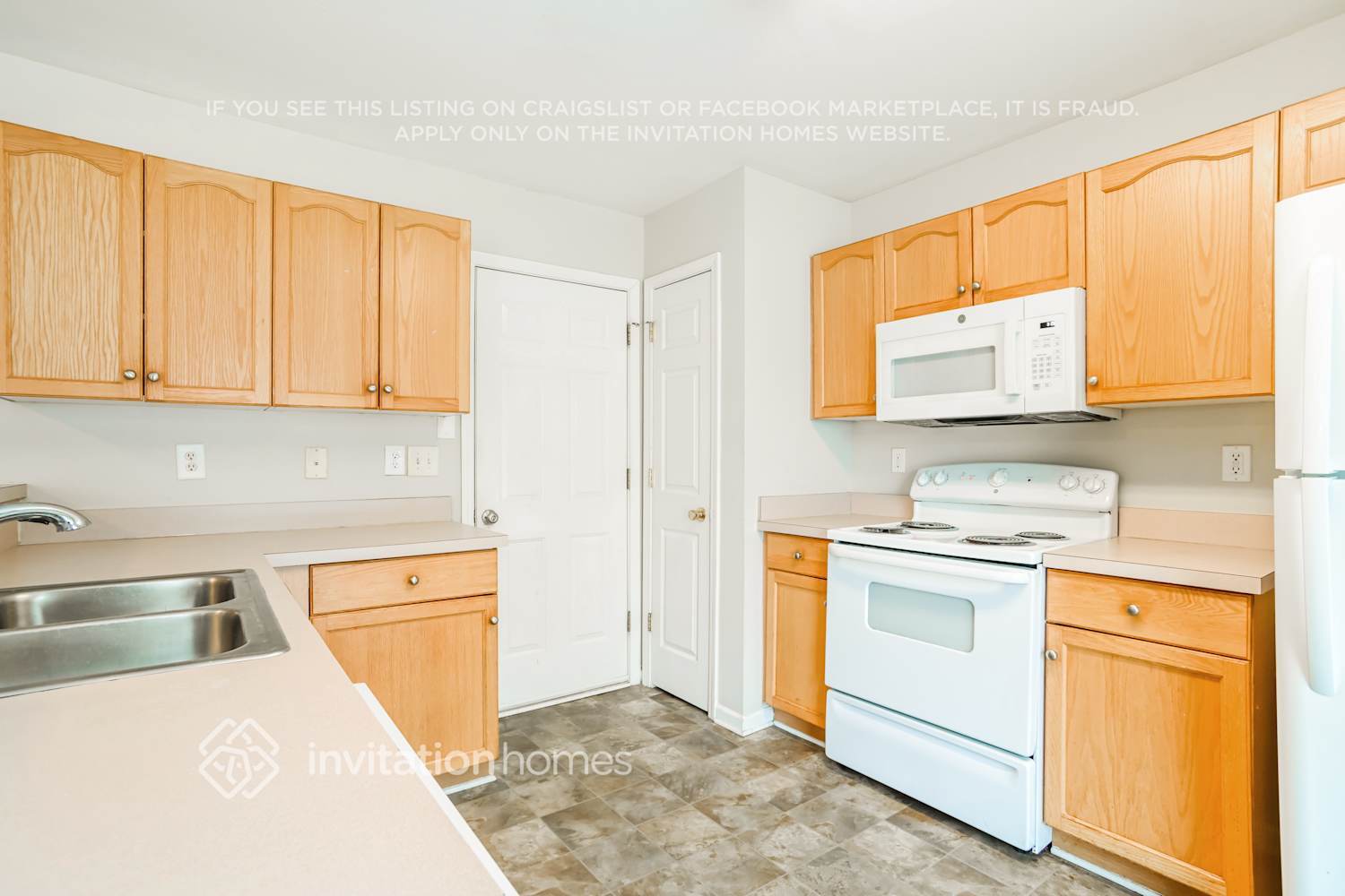 Building Photo - 1304 Red Tallen Ct