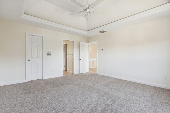 Building Photo - Chic's Beach Updated Rental!