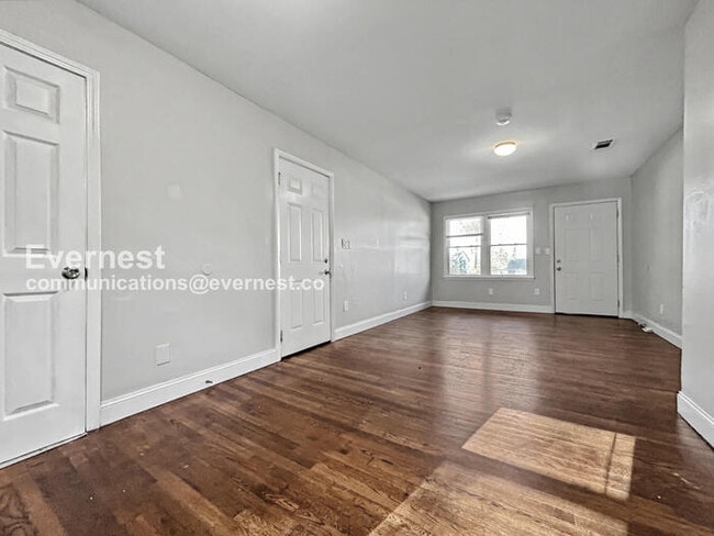 Building Photo - 942 Fairburn Rd NW