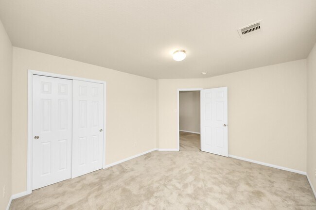 Building Photo - 15623 Sheldon Ridge Way