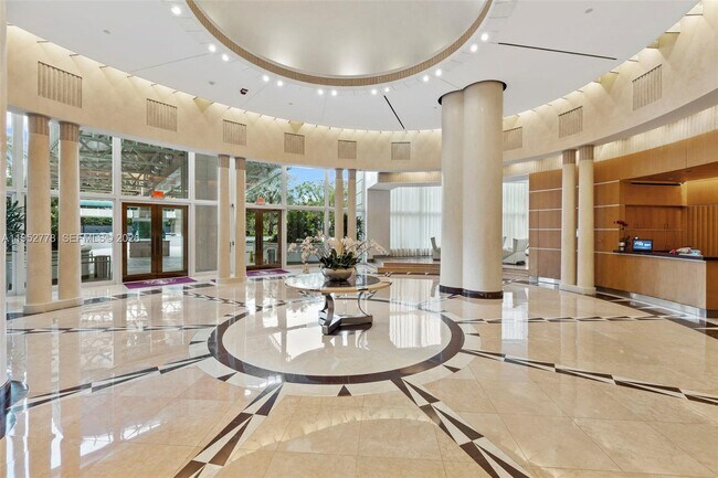 Building Photo - 2127 Brickell Ave