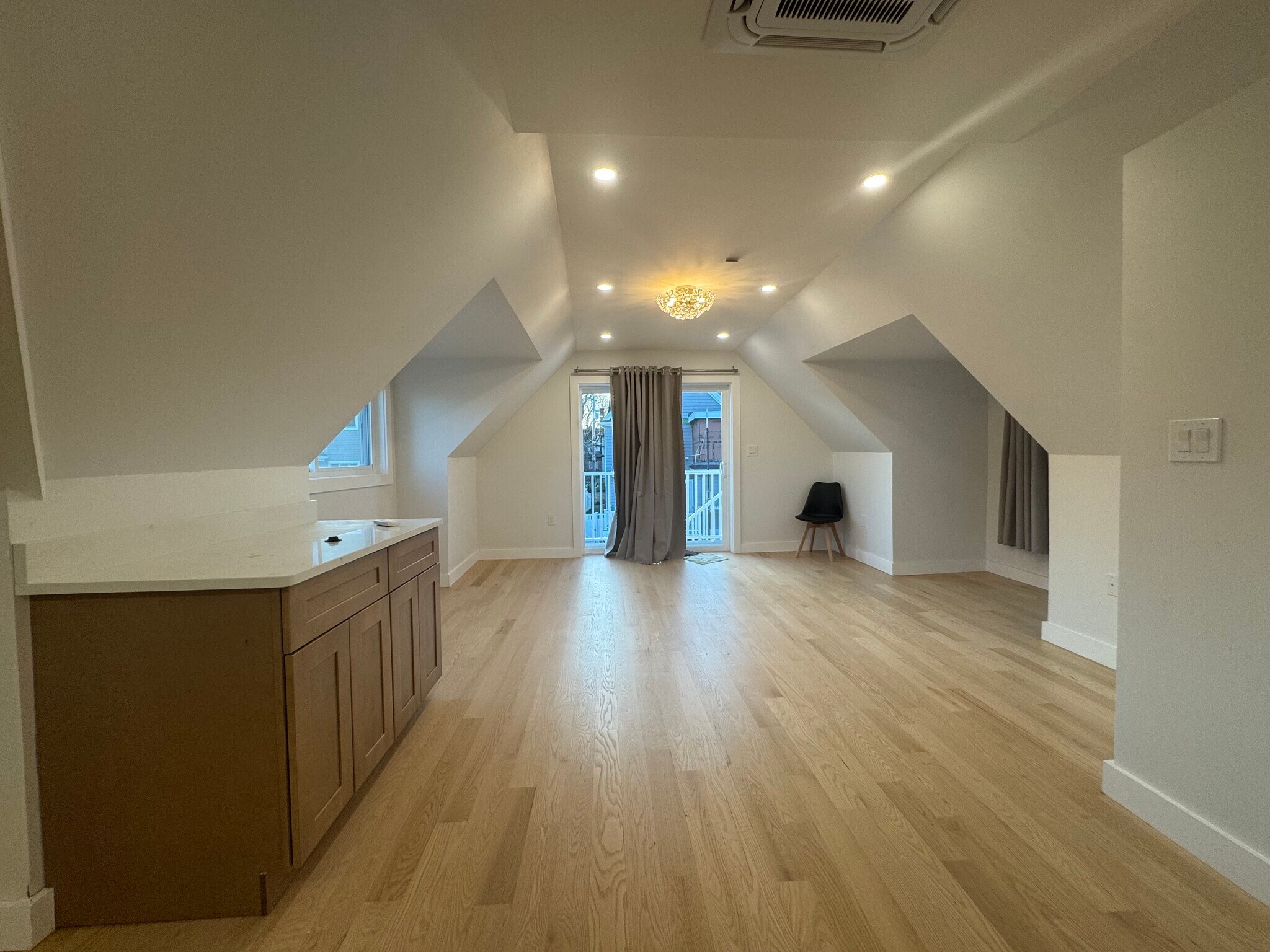 Building Photo - 12 Sewall Ave