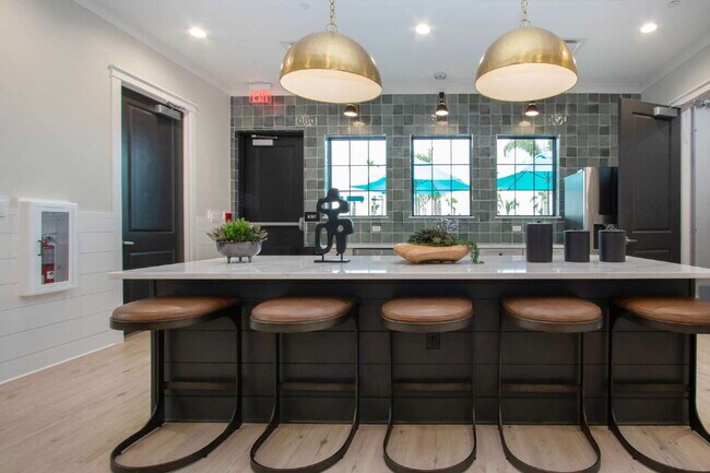 Building Photo - Lakeside Luxury in Parrish - 5 Bedroom BRA...