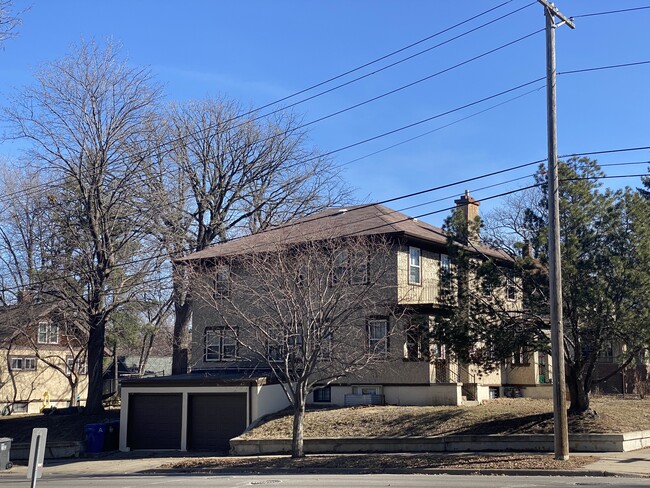 Building Photo - 1817 Englewood Ave