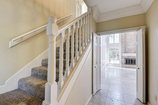 Building Photo - 11743 Riverview Dr
