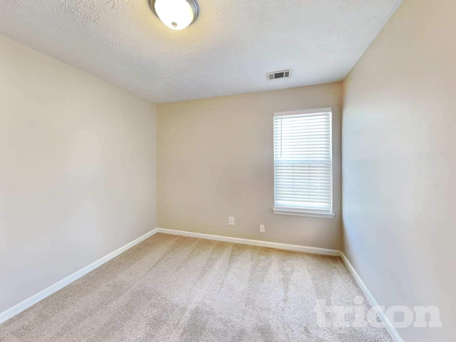 Building Photo - 360 Springhaven Way SE