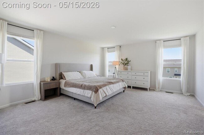 Building Photo - 241 Quartz Wy