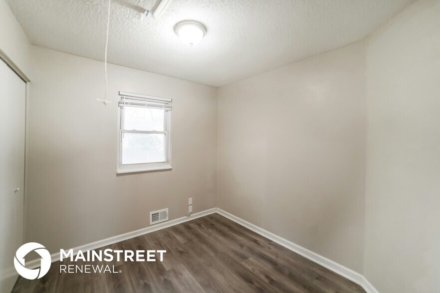 Building Photo - 201 Mc Clellan Dr