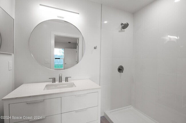 Building Photo - 421 Audubon Dr