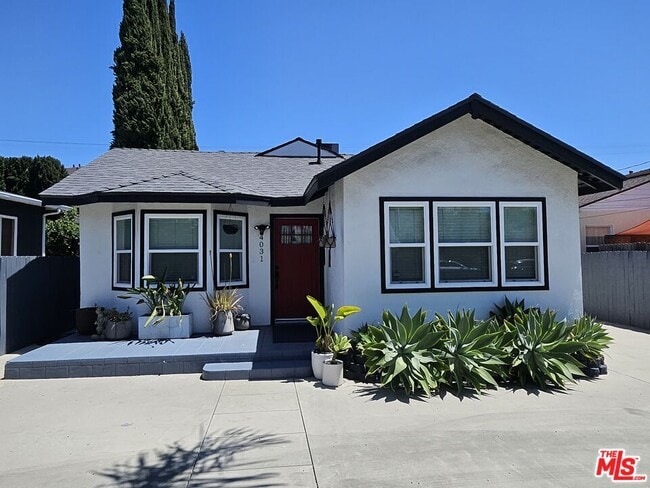Primary Photo - 4031 Brunswick Ave