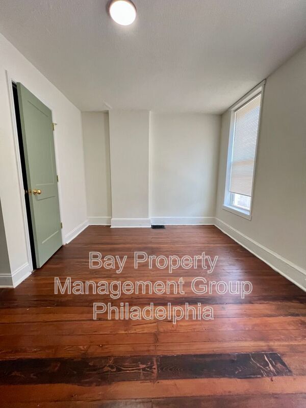 Building Photo - 43 E Collom St