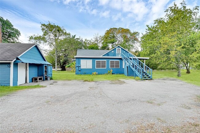 Building Photo - 310 N Rock Island St