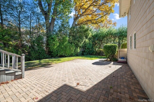 Building Photo - 25 Belmont Dr W