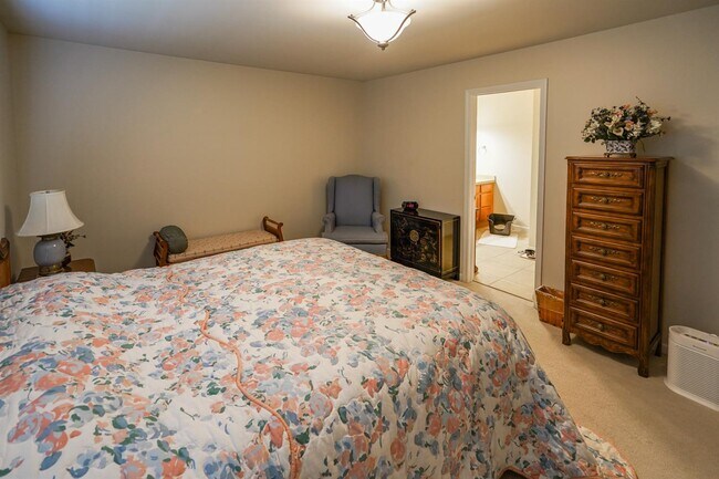 Building Photo - 276 Stone Glen Ct