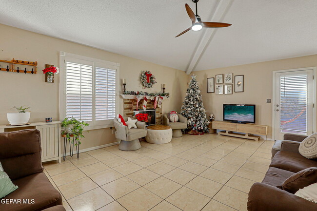 Building Photo - 1281 Amber Morgan Dr