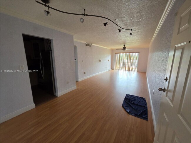 Building Photo - 9437 SW 76th St