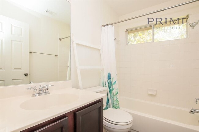 Building Photo - 8410 Dulcet Dr