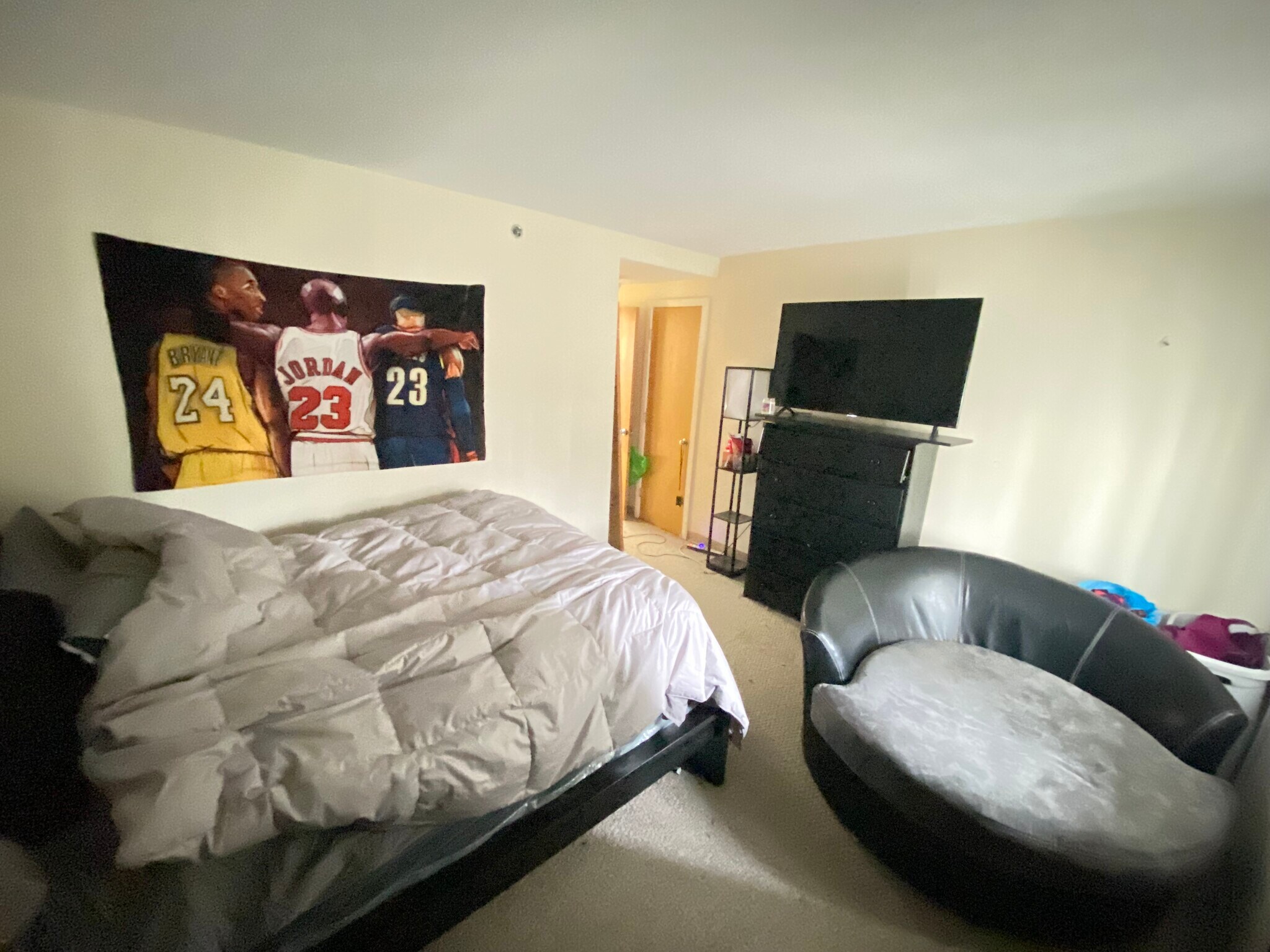 Building Photo - 148 N Beacon St