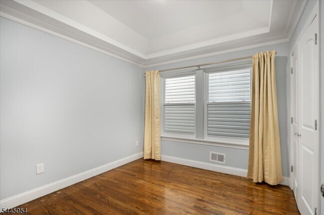 Building Photo - 267 S 10th St