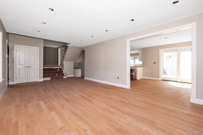 Building Photo - 58 Marion Dr