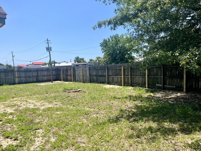 Building Photo - 2289 Estate Cir