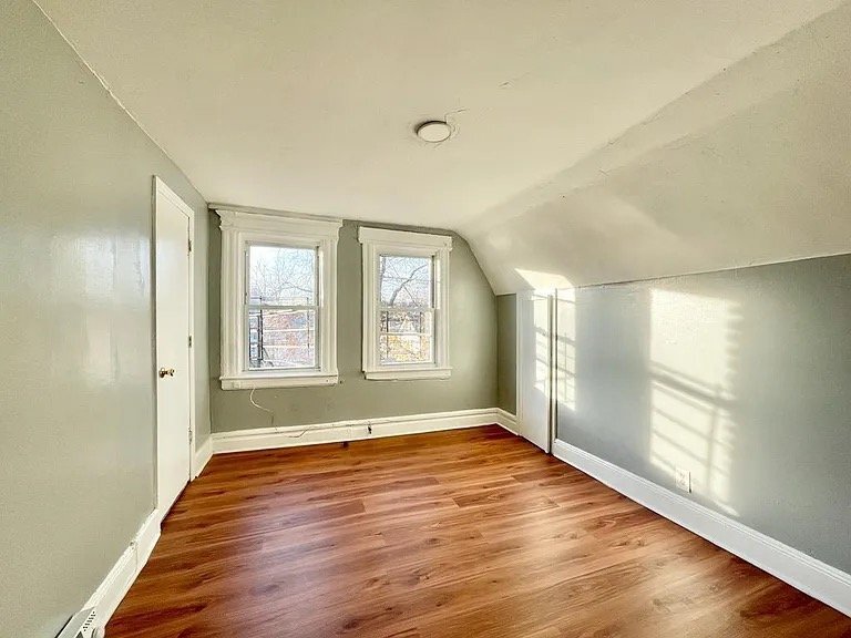 Building Photo - 49 Hazelwood Ave