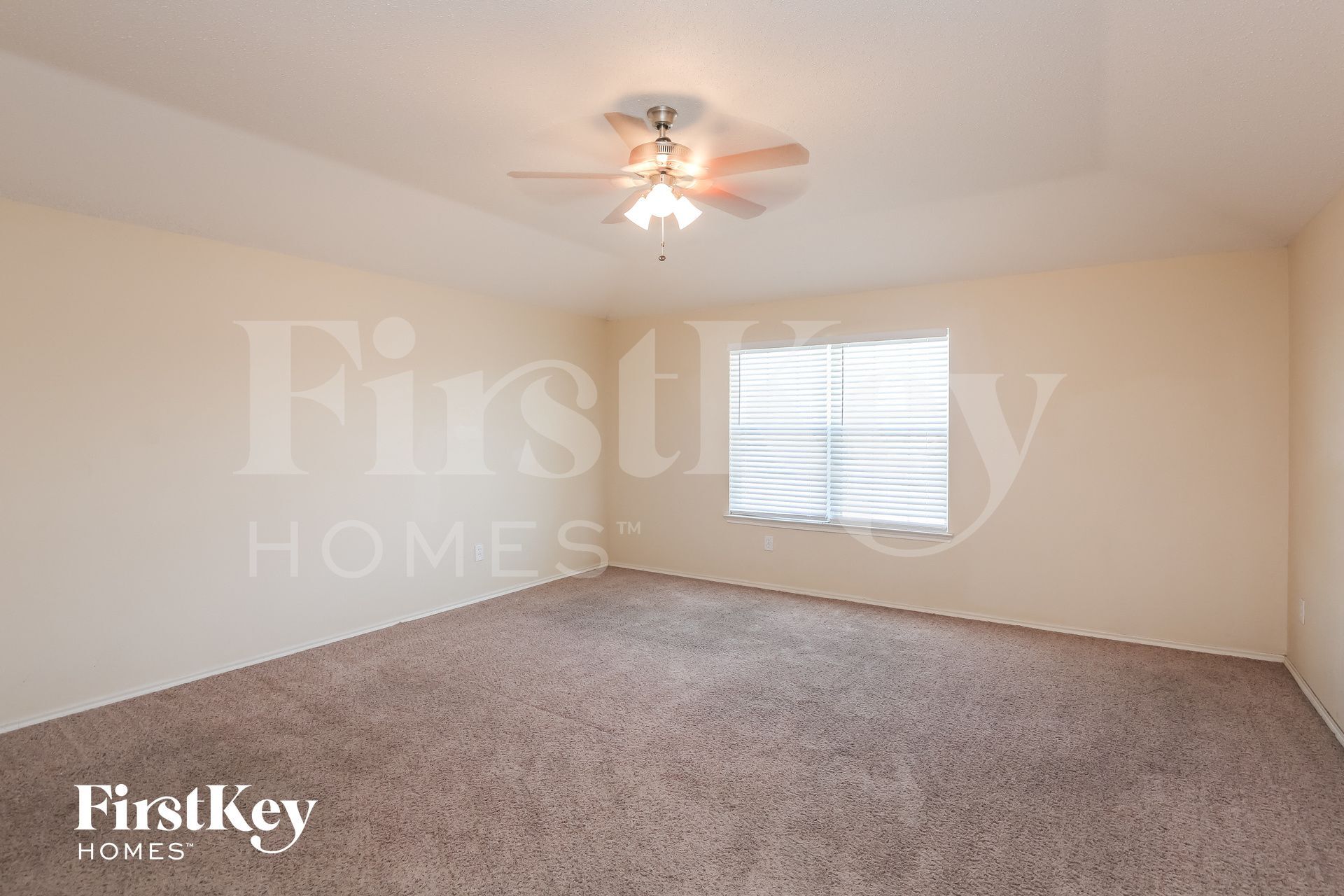 Building Photo - 2900 Ocean Dr