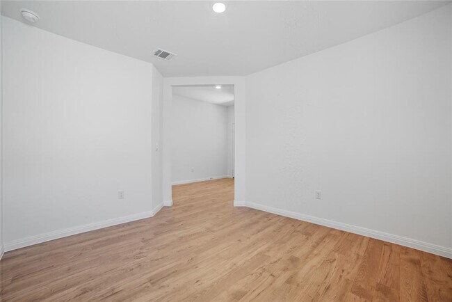 Building Photo - 18000 Purple Top Ln
