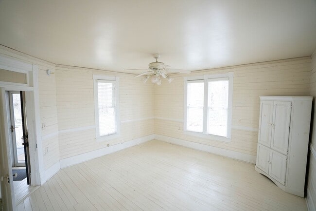 Building Photo - Peaceful Country Rental Near Flint Creek – Gentry, AR