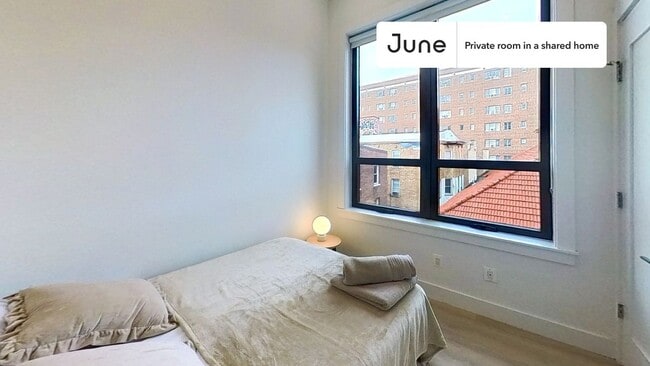 Building Photo - 2147 P St NW